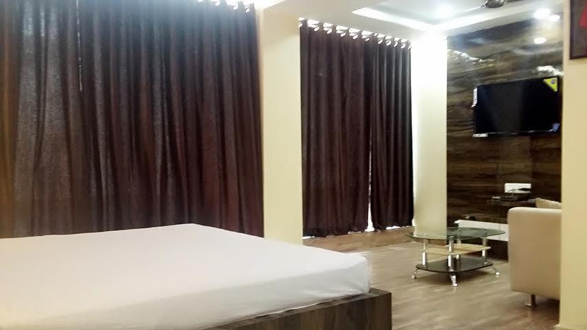 Dhanbād Hotel Crystal International מראה חיצוני תמונה