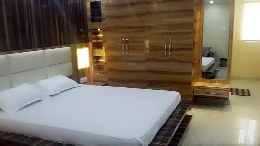 Dhanbād Hotel Crystal International מראה חיצוני תמונה